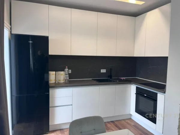 Tirane, jepet me qera apartament 1+1+Aneks+Ballkon Kati 4, 56 m² 600 € 