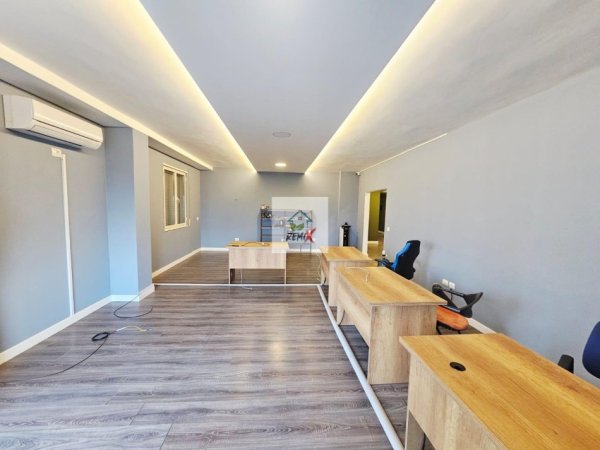 Durres, jepet me qera apartament Kati 2, 190 m² 800 € 