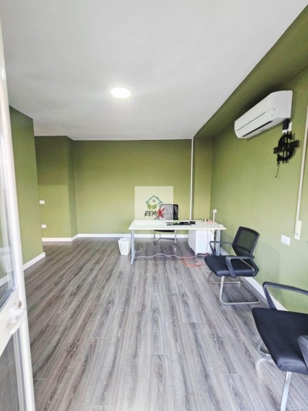 Durres, jepet me qera apartament Kati 2, 190 m² 800 € 