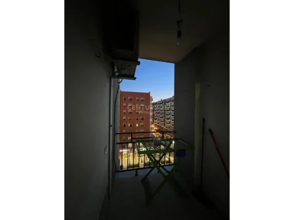 Tirane, jepet me qera apartament 2+1+Aneks+Ballkon Kati 6, 114 m² 750 € 