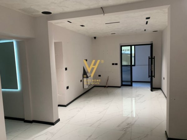Tirane, jepet me qera ambjent biznesi Kati 0, 85 m² 1.000 € (STADIUMI DINAMO)