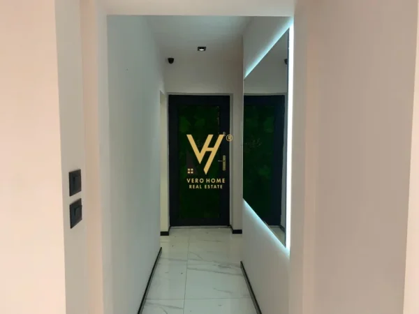 Tirane, jepet me qera ambjent biznesi Kati 0, 85 m² 1.000 € (STADIUMI DINAMO)