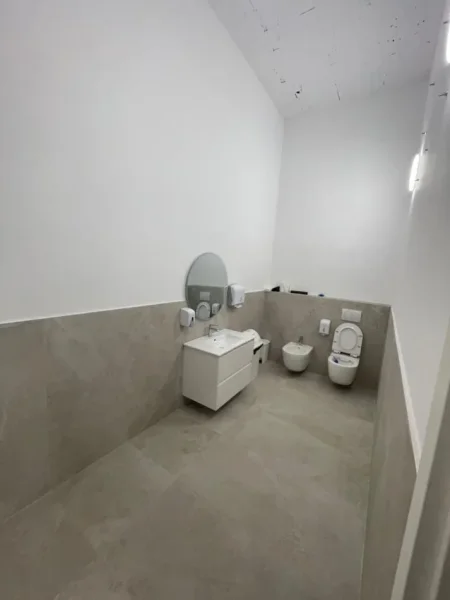 Tirane, jepet me qera ambjent biznesi Kati 0, 166 m² (Rruga Panorama)