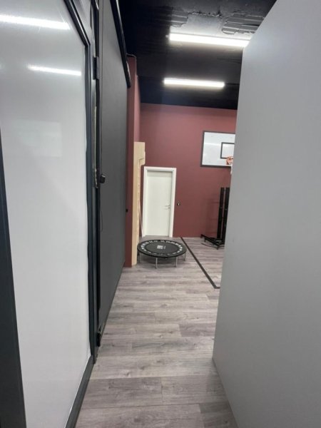 Tirane, jepet me qera ambjent biznesi Kati 0, 166 m² (Rruga Panorama)