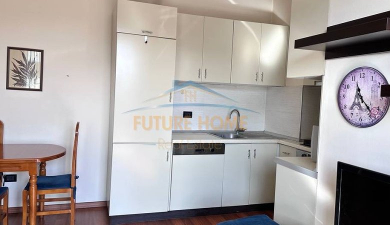 Tirane, jepet me qera apartament 1+1 Kati 7, 54 m² 800 € (Pazari i Ri)