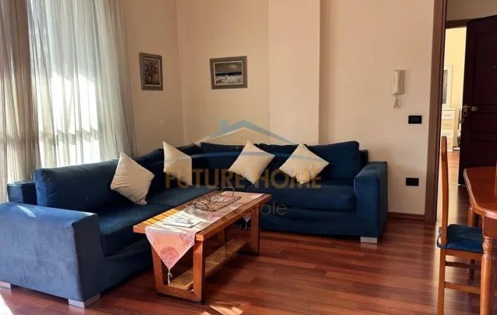 Tirane, jepet me qera apartament 1+1 Kati 7, 54 m² 800 € (Pazari i Ri)