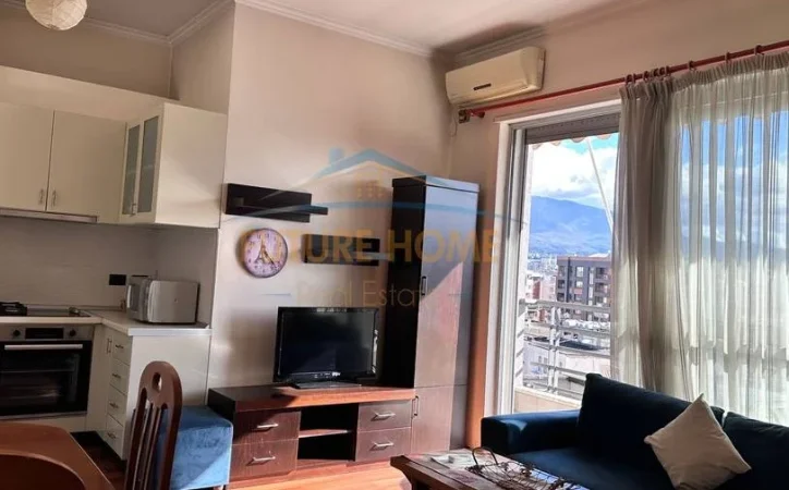 Tirane, jepet me qera apartament 1+1 Kati 7, 54 m² 800 € (Pazari i Ri)
