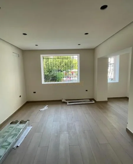 Tirane, shitet apartament 2+1 Kati 0, 90 m² 170.000 € (oxhaku)