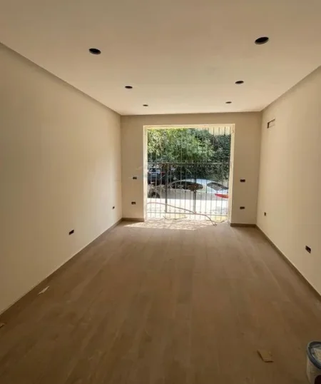 Tirane, shitet apartament 2+1 Kati 0, 90 m² 170.000 € (oxhaku)