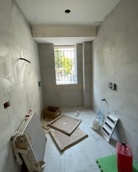 Tirane, shitet apartament 2+1 Kati 0, 90 m² 170.000 € (oxhaku)