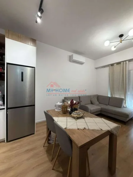 Tirane, shitet apartament 1+1+Ballkon Kati 7, 53 m² 105.000 € (Ali Demi)