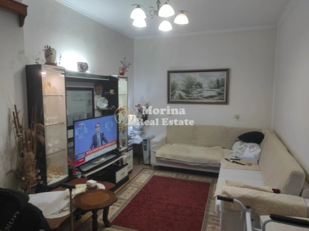 Tirane, jepet me qera shtepi 1+1 Kati 2, 70 m² 400 € (Qytet Studenti)