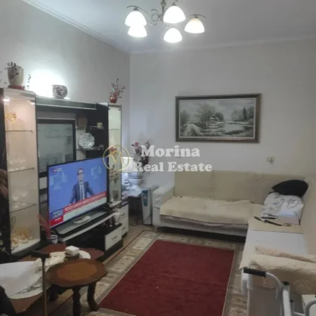 Tirane, jepet me qera shtepi 1+1 Kati 2, 70 m² 450 € (Qytet Studenti)