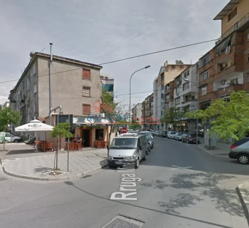 Tirane, shitet apartament 2+1+Ballkon Kati 1, 100 m² 207.000 € (Rruga Mine Peza)