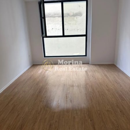 Tirane, jepet me qera shtepi 2+1 Kati 2, 68 m² 550 € (Rruga Jordan Misja)