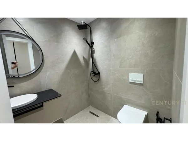 Tirane, jepet me qera apartament duplex 2+1+Aneks+Ballkon Kati 4, 130 m² 1.500 € 