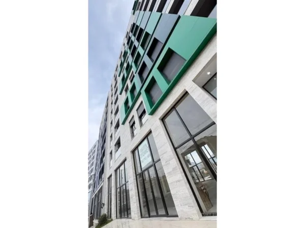 Tirane, jepet me qera apartament 2+1+Aneks+Ballkon Kati 5, 108 m² 900 € 