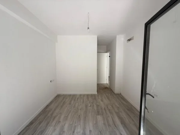 Tirane, shitet apartament 1+1 Kati 3, 81 m² 145.000 € 