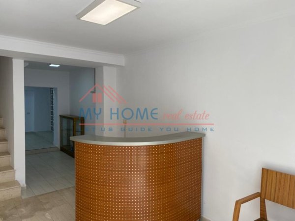 Tirane, jepet me qera zyre Kati 0, 120 m² 1.400 € (Rruga Ded Gjo Luli)