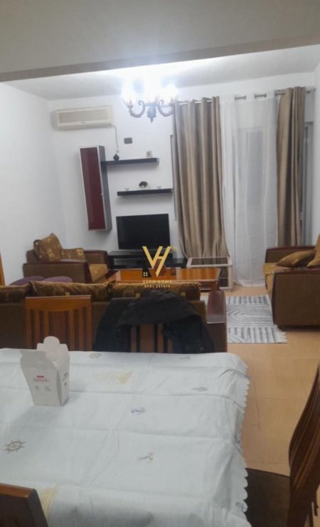 Tirane, jepet me qera apartament 2+1+Ballkon Kati 9, 80 m² 500 € (DON BOSKO)
