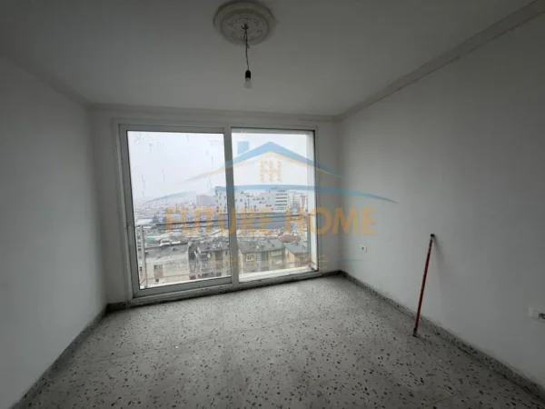Tirane, jepet me qera apartament 2+1 Kati 9, 101 m² 500 € (Rruga e Dibres)