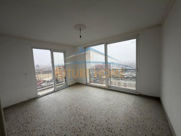 Tirane, jepet me qera apartament 2+1 Kati 9, 101 m² 500 € (Rruga e Dibres)