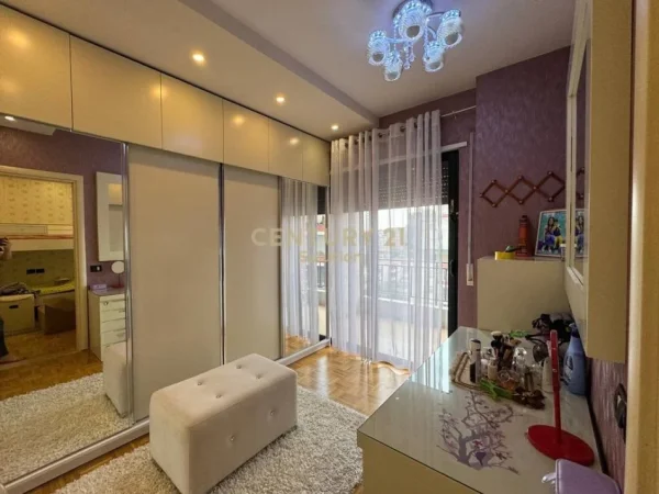 Tirane, shes apartament 2+1+Aneks+Ballkon Kati 5, 102 m² 170.000 € 