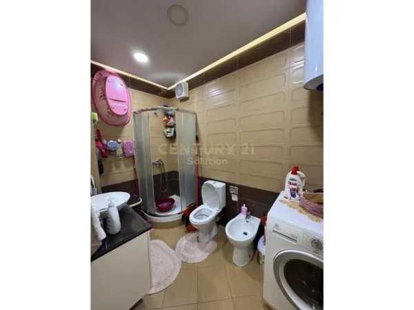 Tirane, shes apartament 2+1+Aneks+Ballkon Kati 5, 102 m² 170.000 € 