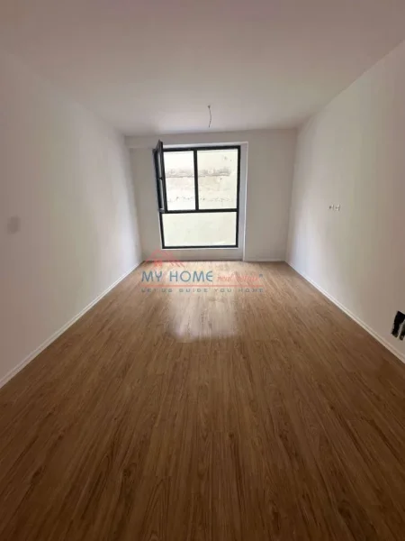 Tirane, jepet me qera zyre Kati 1, 68 m² 550 € (Rruga Jordan Misja)