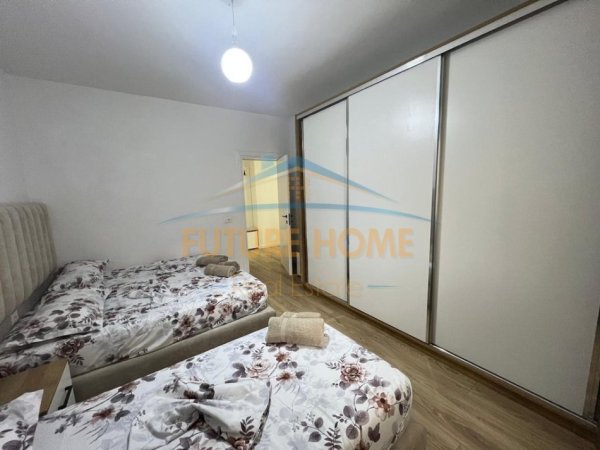 Tirane, jepet me qera apartament 1+1 Kati 2, 77 m² 520 € (Unaza e Re)