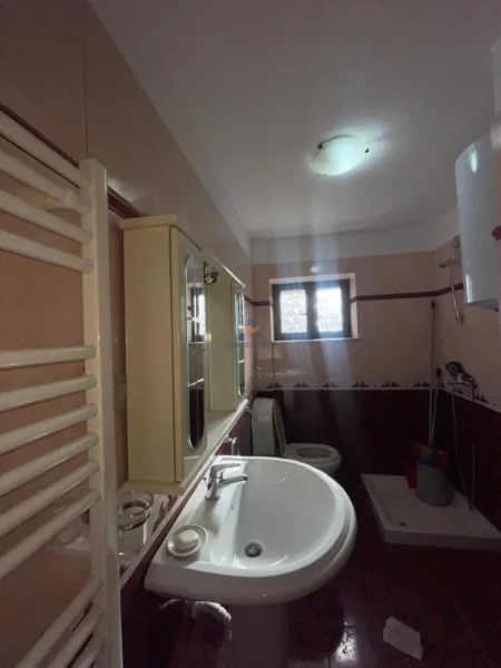 Tirane, shitet apartament 2+1+Ballkon Kati 4, 100 m² 198.000 € 