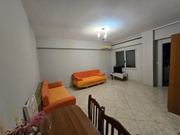 Tirane, jepet me qera apartament 1+1+Ballkon Kati 6, 75 m² 450 € 