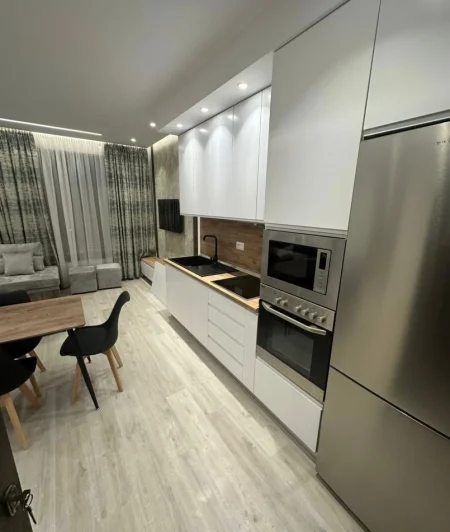 Tirane, jepet me qera apartament 1+1 Kati 1, 55 m² 65.000 € 
