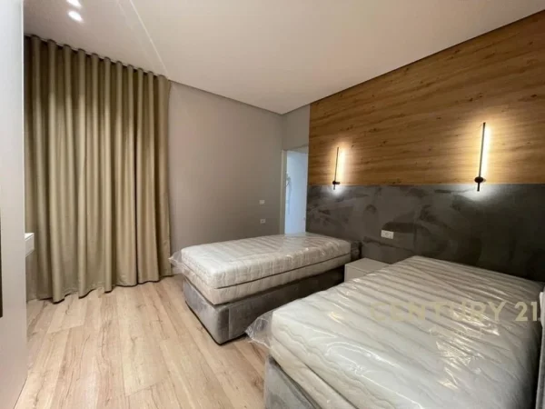 Tirane, jepet me qera apartament 2+1+Aneks+Ballkon Kati 1, 78 m² 240.000 € (PRANE KESH)