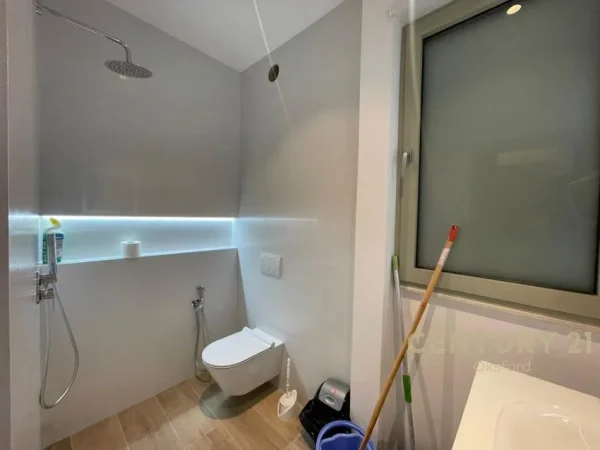 Tirane, jepet me qera apartament 2+1+Aneks+Ballkon Kati 1, 78 m² 240.000 € (PRANE KESH)