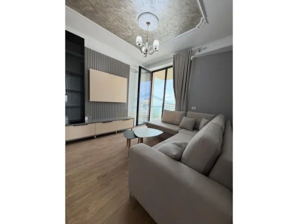 Tirane, jepet me qera apartament 2+1+Ballkon Kati 9, 104 m² 1.000 € (Rezidenca Golden Tower)