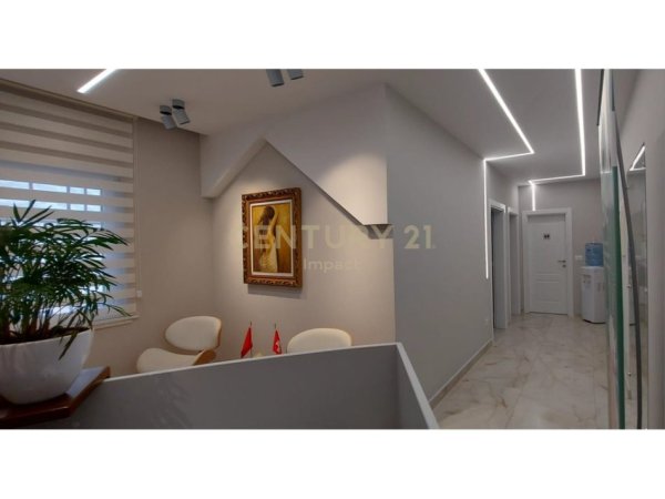 Shqiperi, jepet me qera ambjent biznesi Kati 0, 70 m² 2.500 € 
