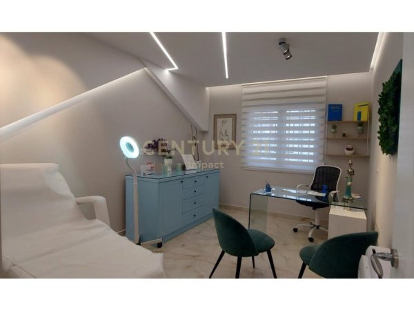 Shqiperi, jepet me qera ambjent biznesi Kati 0, 70 m² 2.500 € 