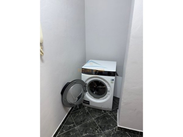 Tirane, jepet me qera apartament 2+1 Kati 5, 110 m² 750 € (Rruga e Elbasanit)