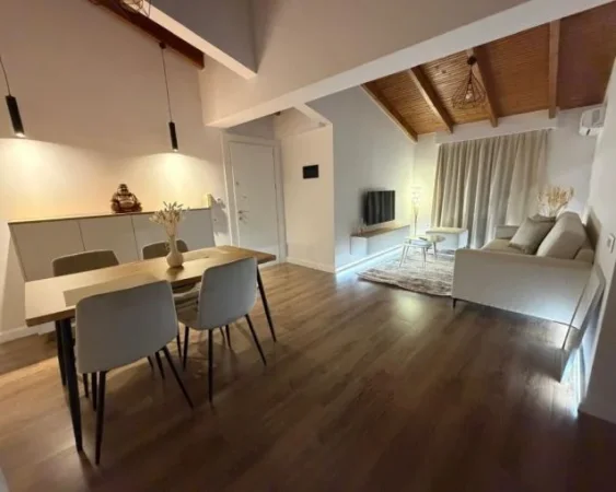 Tirane, jepet me qera apartament 1+1+Aneks+Ballkon Kati 3, 60 m² 850 € (komuna e parisit)