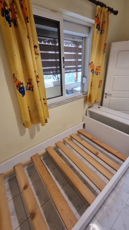 Jepet me Qira Apartament 2+1 tek Rruga e Kavajës, Perballe Square 21 dhe Deliorgji , 600 €URO