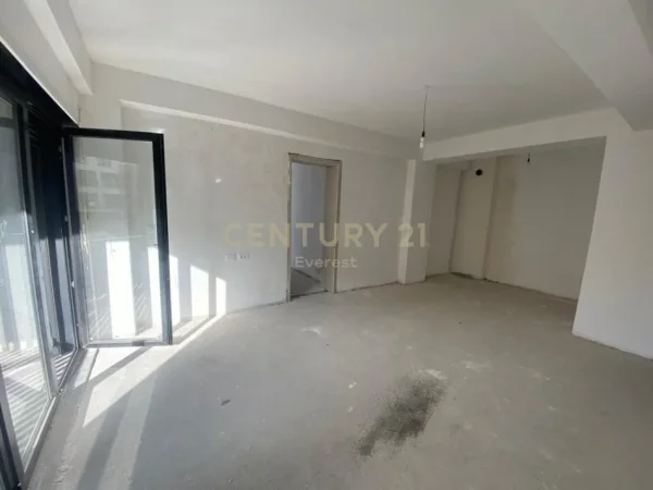 Tirane, shes apartament 3+1+Aneks+Ballkon Kati 2, 277 m² 260.000 € 