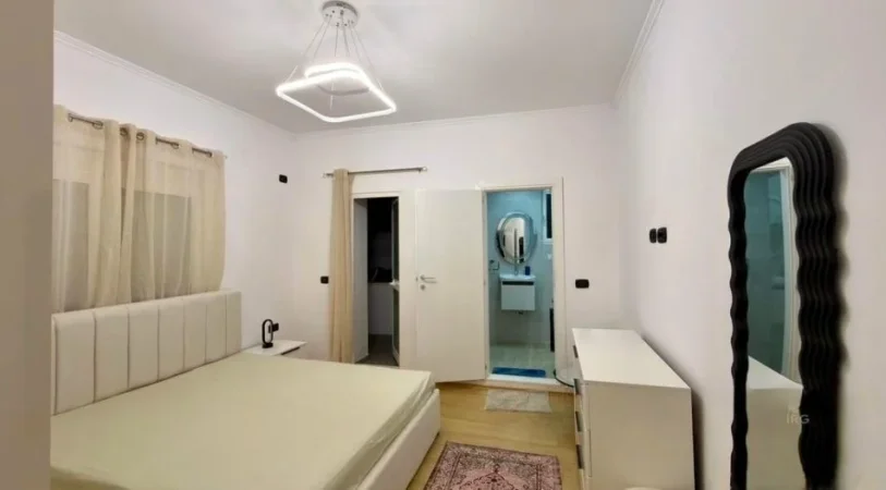 Tirane, jepet me qera apartament 1+1 Kati 3, 45 m² 500 € (RRUGA E DIBRES)