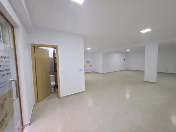 Tirane, shitet ambjent biznesi Kati 0, 90 m² 180.000 € 
