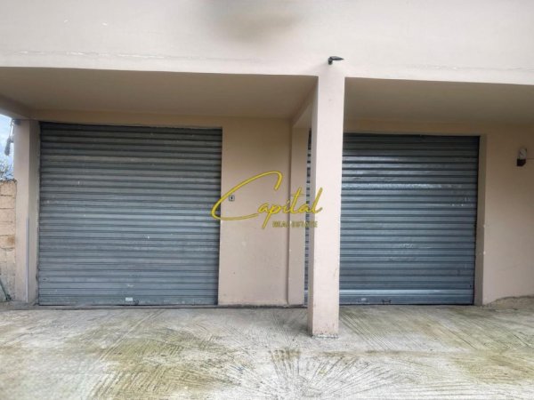 Tirane, jepet me qera magazine Kati 0, 100 m² 500 € (SAUK)