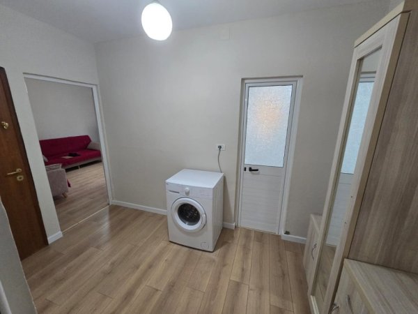 Tirane, jepet me qera apartament 1+1 Kati 3, 65 m² 430 € (Ne Porcelan, Tirane.)