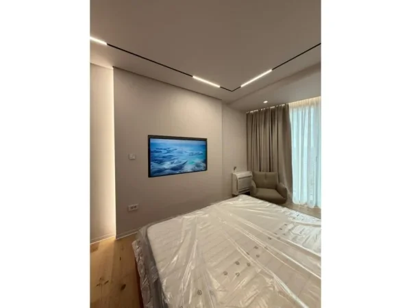 Tirane, jepet me qera apartament 1+1+Aneks+Ballkon Kati 13, 74 m² 1.200 € (GOLDEN TOWER)