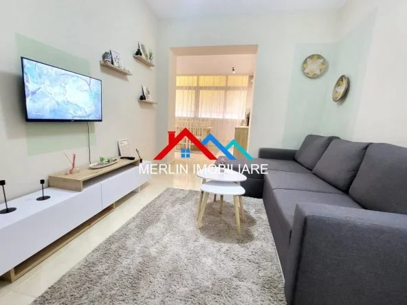Tirane, jepet me qera apartament 1+1+Ballkon Kati 2, 65 m² 650 € (RRUGA DEDE GJO LULI,QENDER)