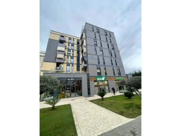 Tirane, jepet me qera ambjent biznesi Kati 0, 166 m² 3.300 € (Rruga Jordan Misja , Quartum Residence)