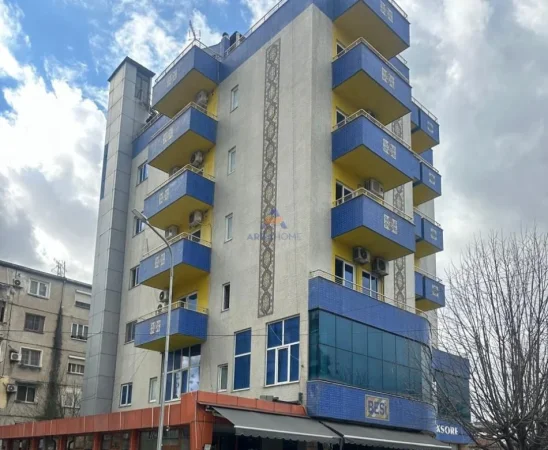 Tirane, jepet me qera ambjent biznesi Kati 6, 1.600 m² 1.6000 €